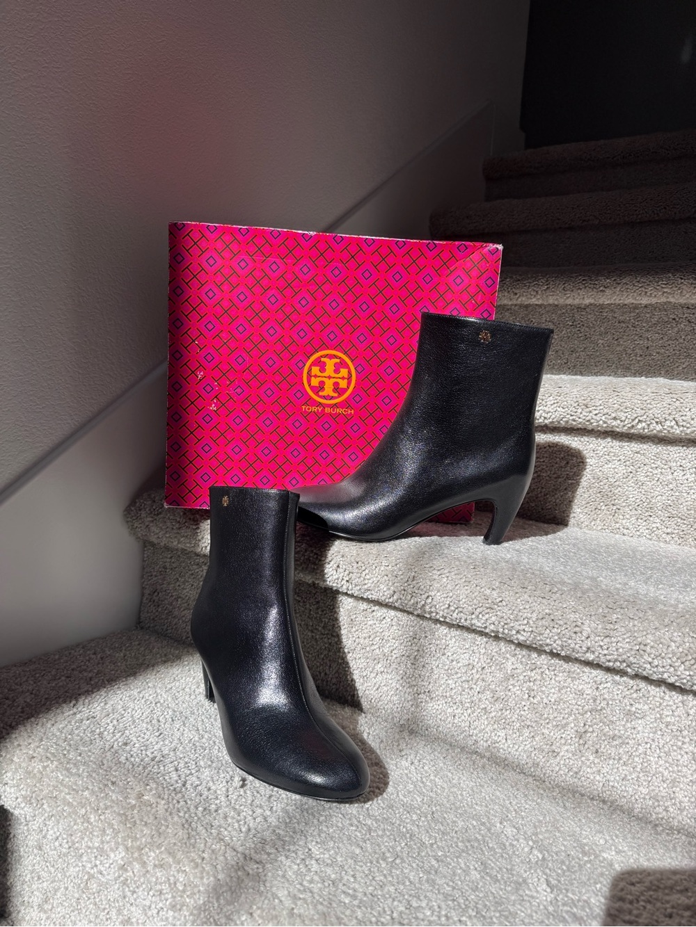 Tory Burch Black Leather Mid-Heel Booties with Signature Logo Size 10